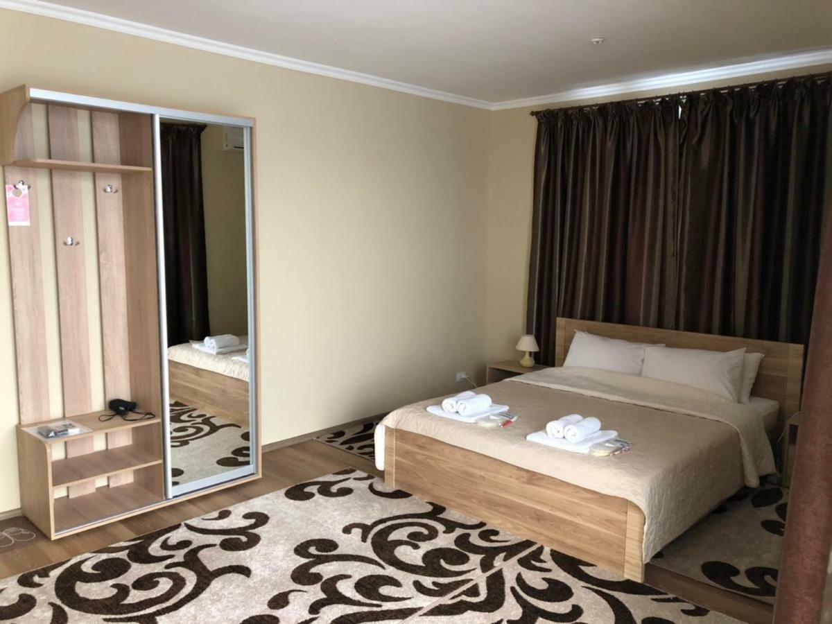 Apelsin Hotel Bilhorod-Dnistrovsʼkyy Екстериор снимка