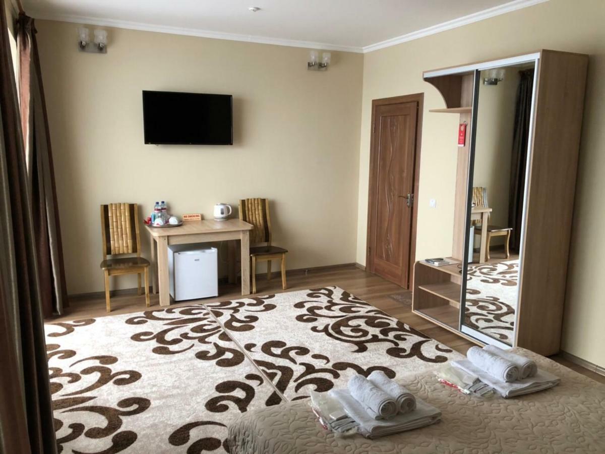 Apelsin Hotel Bilhorod-Dnistrovsʼkyy Екстериор снимка