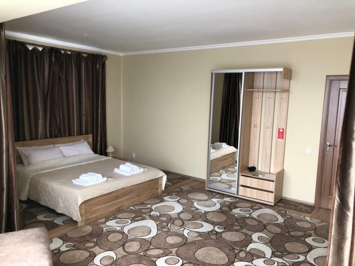 Apelsin Hotel Bilhorod-Dnistrovsʼkyy Екстериор снимка