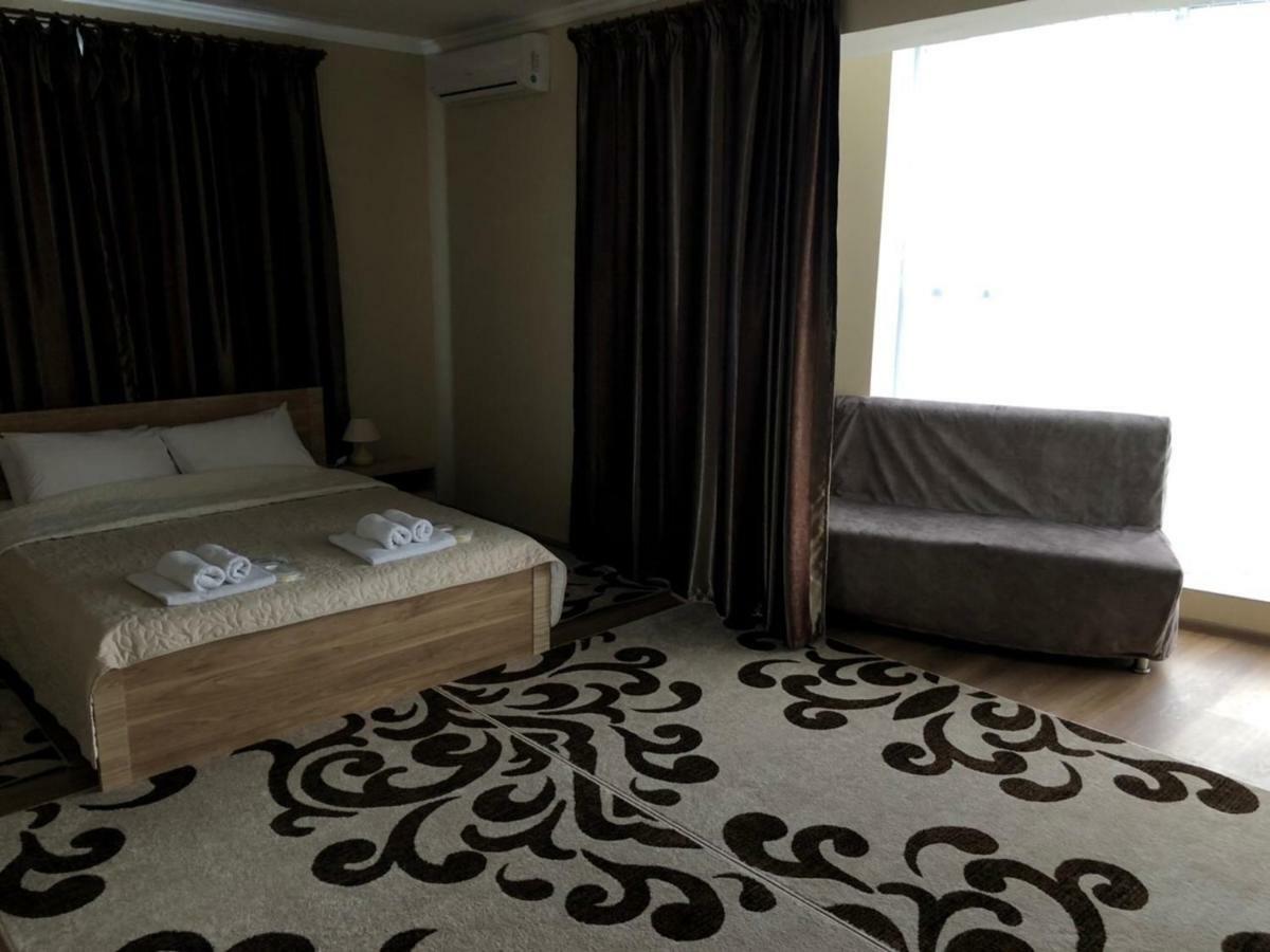 Apelsin Hotel Bilhorod-Dnistrovsʼkyy Екстериор снимка
