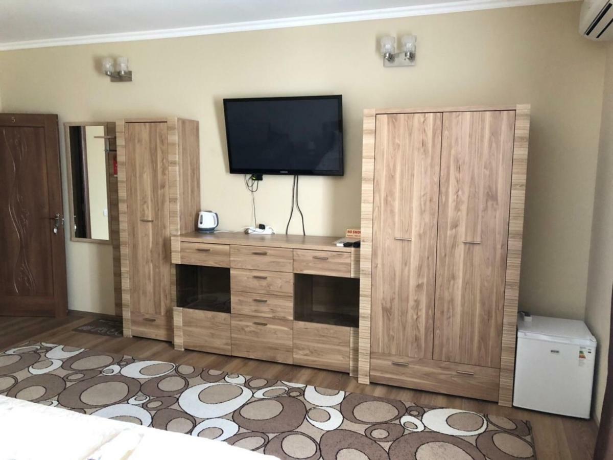 Apelsin Hotel Bilhorod-Dnistrovsʼkyy Екстериор снимка