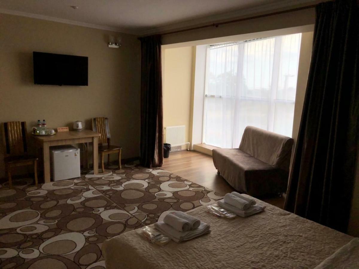 Apelsin Hotel Bilhorod-Dnistrovsʼkyy Екстериор снимка